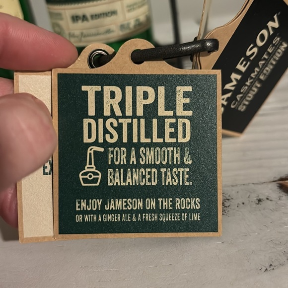 SOLD!! Empty Jameson Triology Gift Pack Triple Sampler & Decorative Carry Holder - Picture 5 of 15